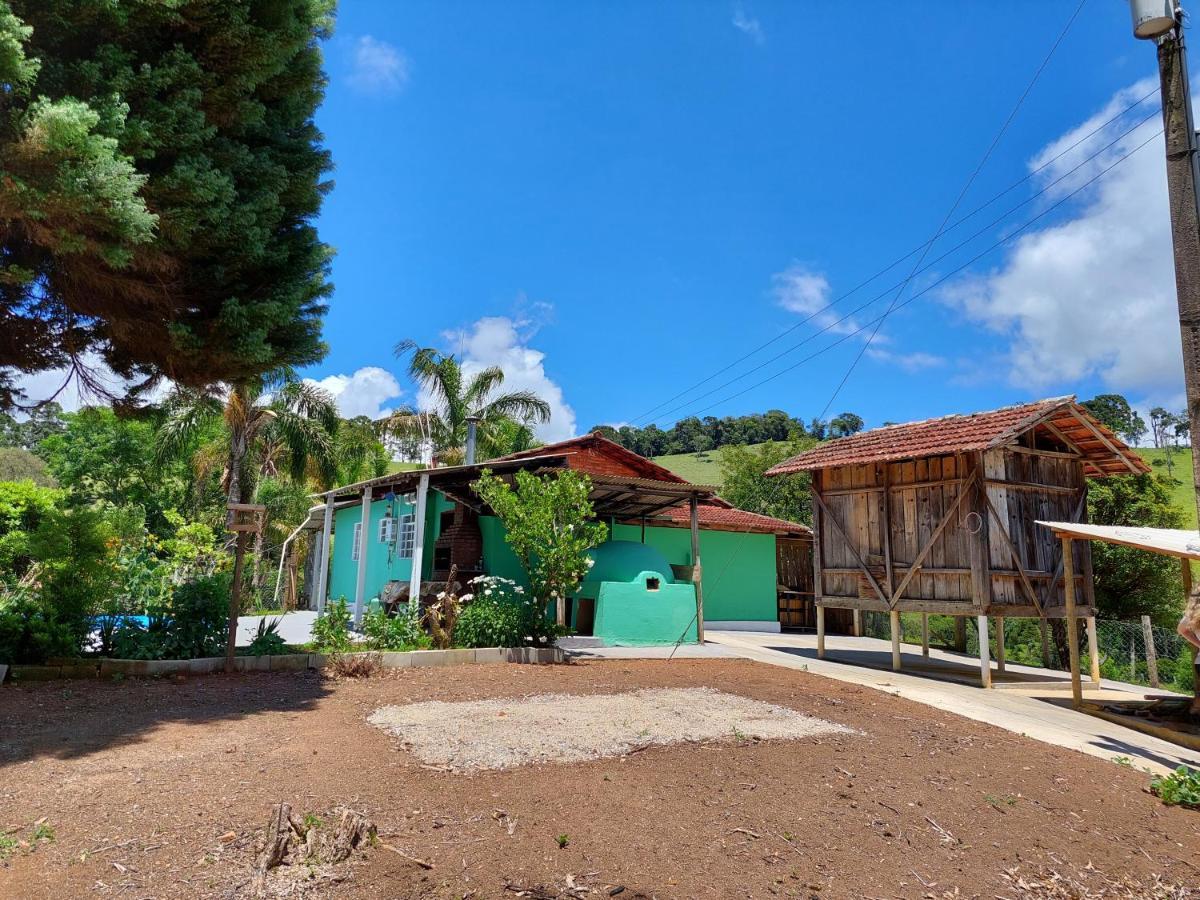 Casa Aconchegante Na Roca C/ Piscina/churrasqueira Holiday home Goncalves