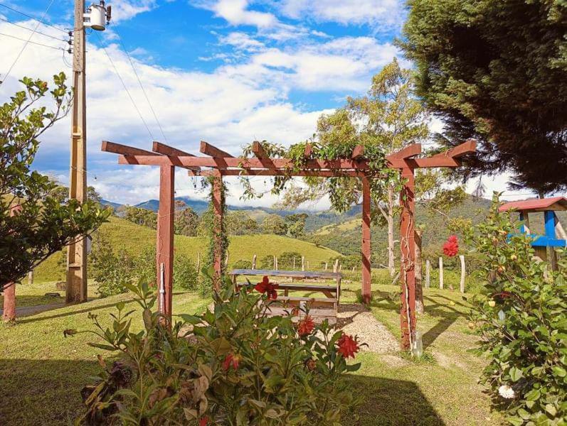 Casa Aconchegante Na Roca C/ Piscina/churrasqueira Holiday home