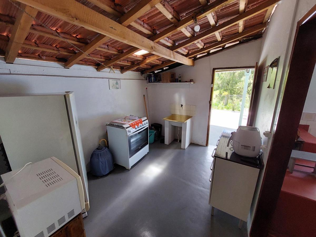 Casa Aconchegante Na Roca C/ Piscina/churrasqueira Сasa de vacaciones *