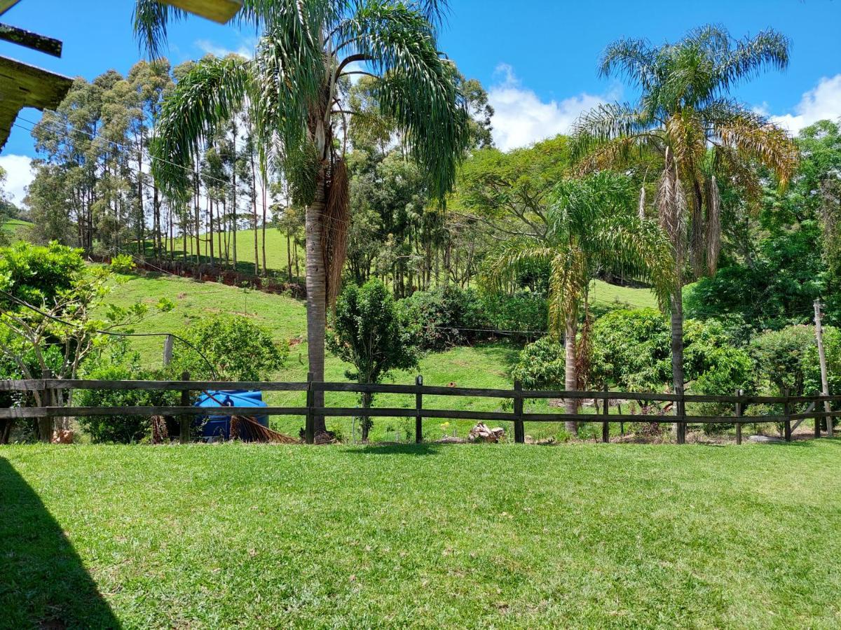 Casa Aconchegante Na Roca C/ Piscina/churrasqueira Сasa de vacaciones Gonçalves
