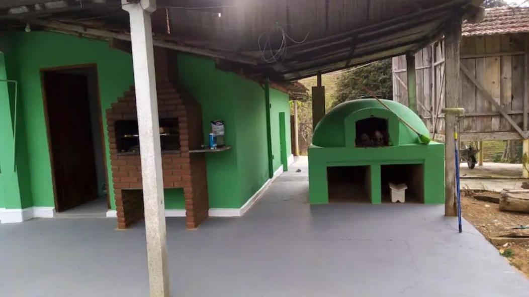 Casa Aconchegante Na Roca C/ Piscina/churrasqueira Сasa de vacaciones Gonçalves
